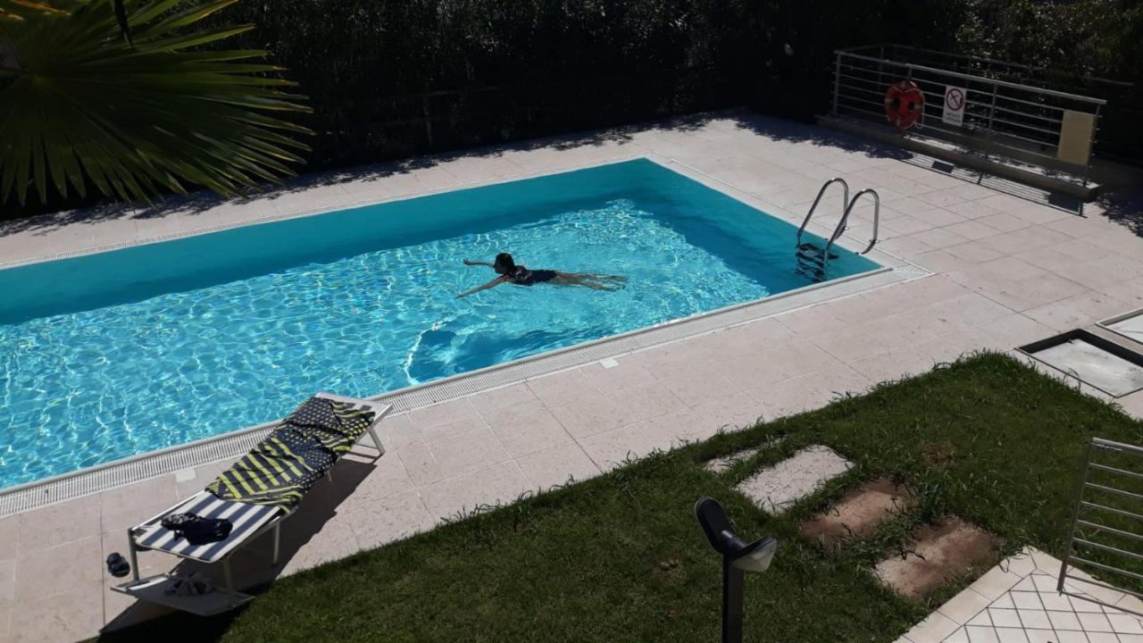 Luxury Apartment With Swimming Pool 로나토 외부 사진